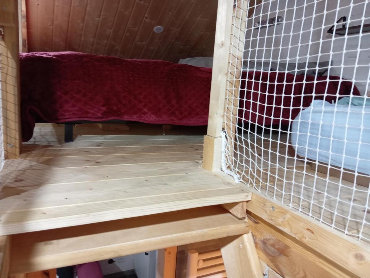 La P'Tite Maison Bois Du Herisson Menetrux-en-Joux Kültér fotó