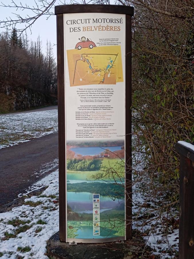 La P'Tite Maison Bois Du Herisson Menetrux-en-Joux Kültér fotó