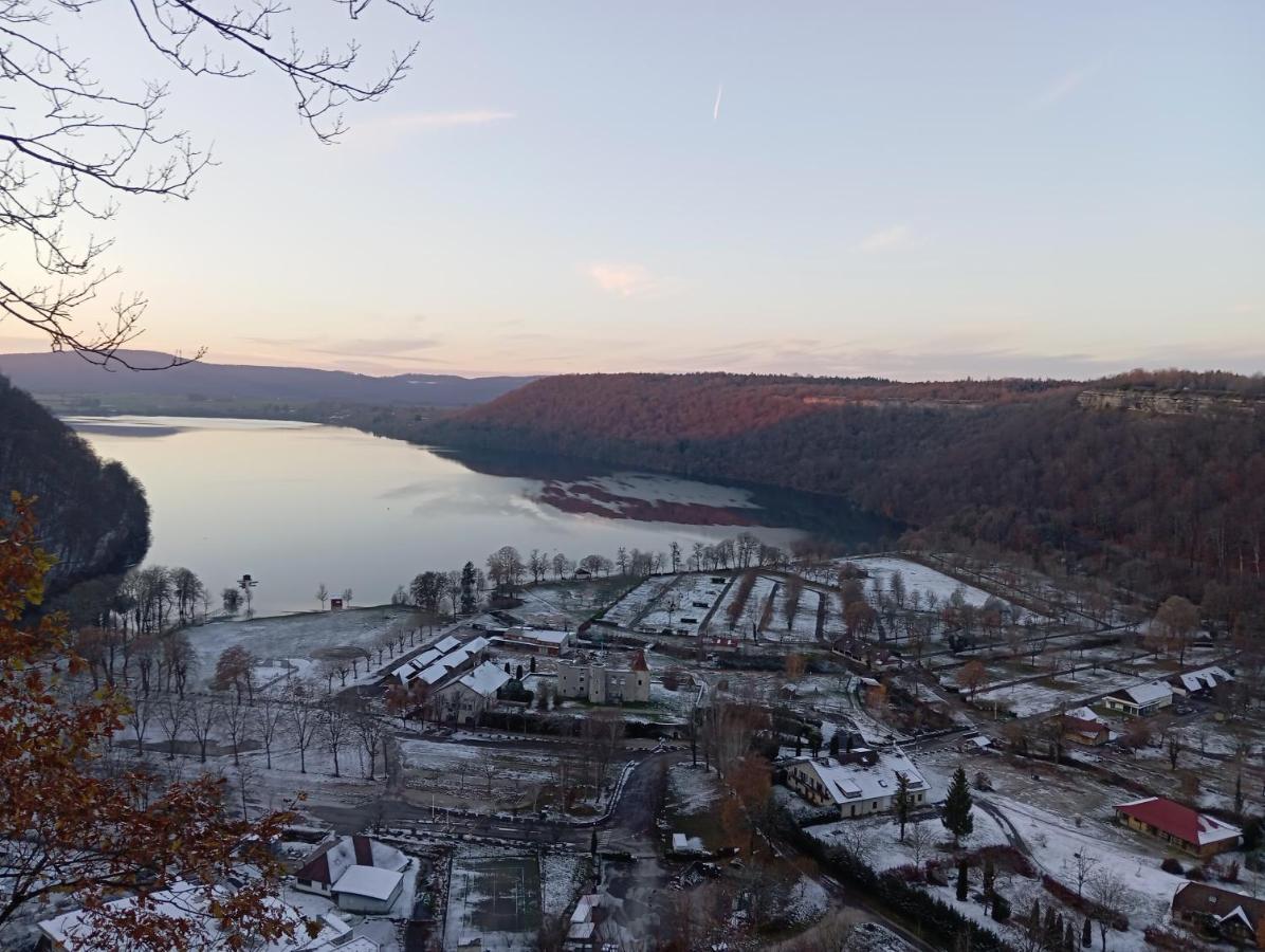 La P'Tite Maison Bois Du Herisson Menetrux-en-Joux Kültér fotó